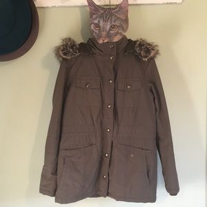 Olive green Anorak w/removable faux fur trim hood